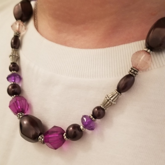 Necklace purple, pink, silvertone beads - Picture 3 of 7